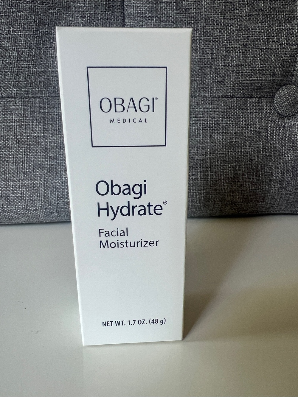 Obagi Hydrate Facial Moisturizer — White and Navy
